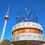 Berlin Alexanderplatz mit Weltzeituhr und Fernsehturm