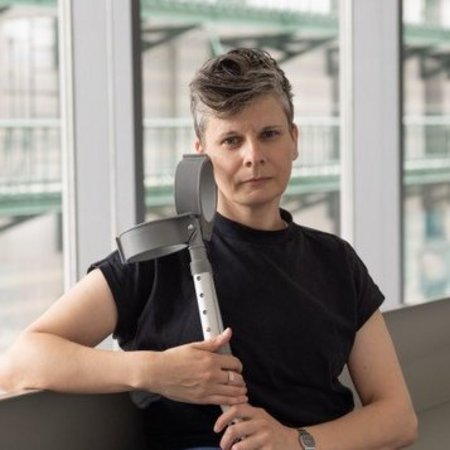 Porträt von Claire Cunningham