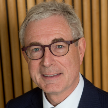 Porträt von Alastair Buchan