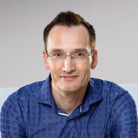 Porträt von Stefan Hecht